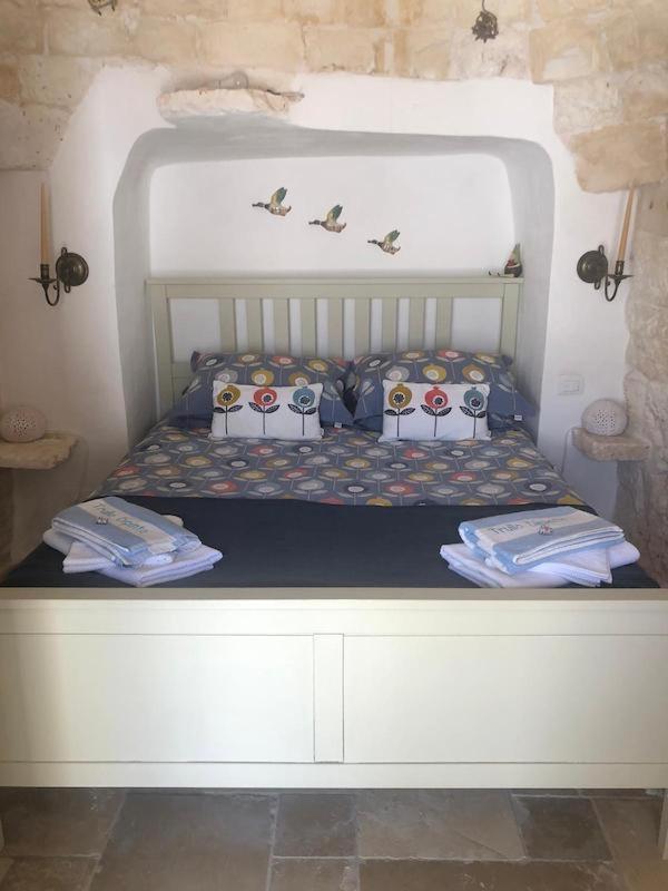 Traditional Trullo With Private Pool Near Ostuni Villa Dış mekan fotoğraf