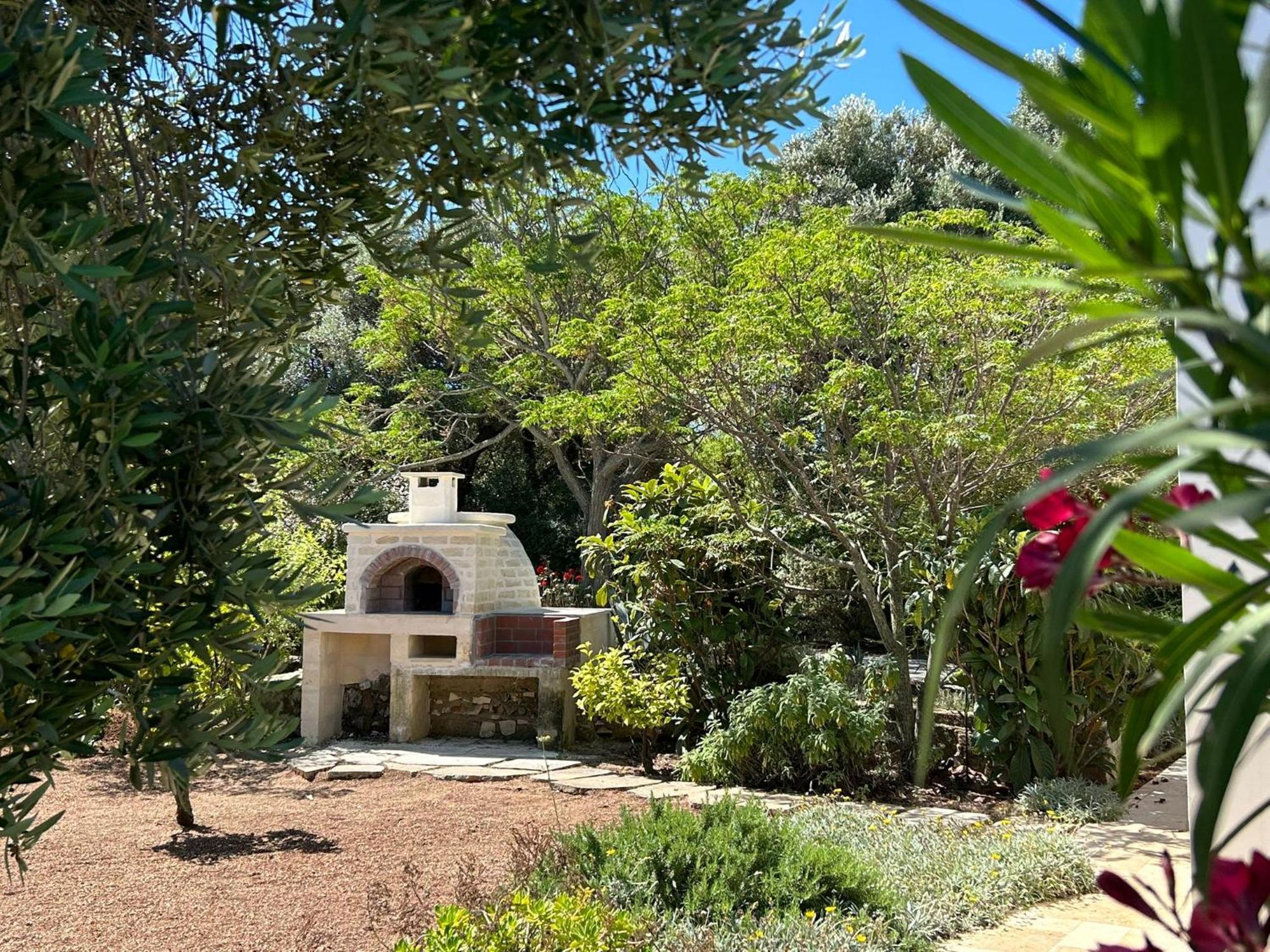 Traditional Trullo With Private Pool Near Ostuni Villa Dış mekan fotoğraf